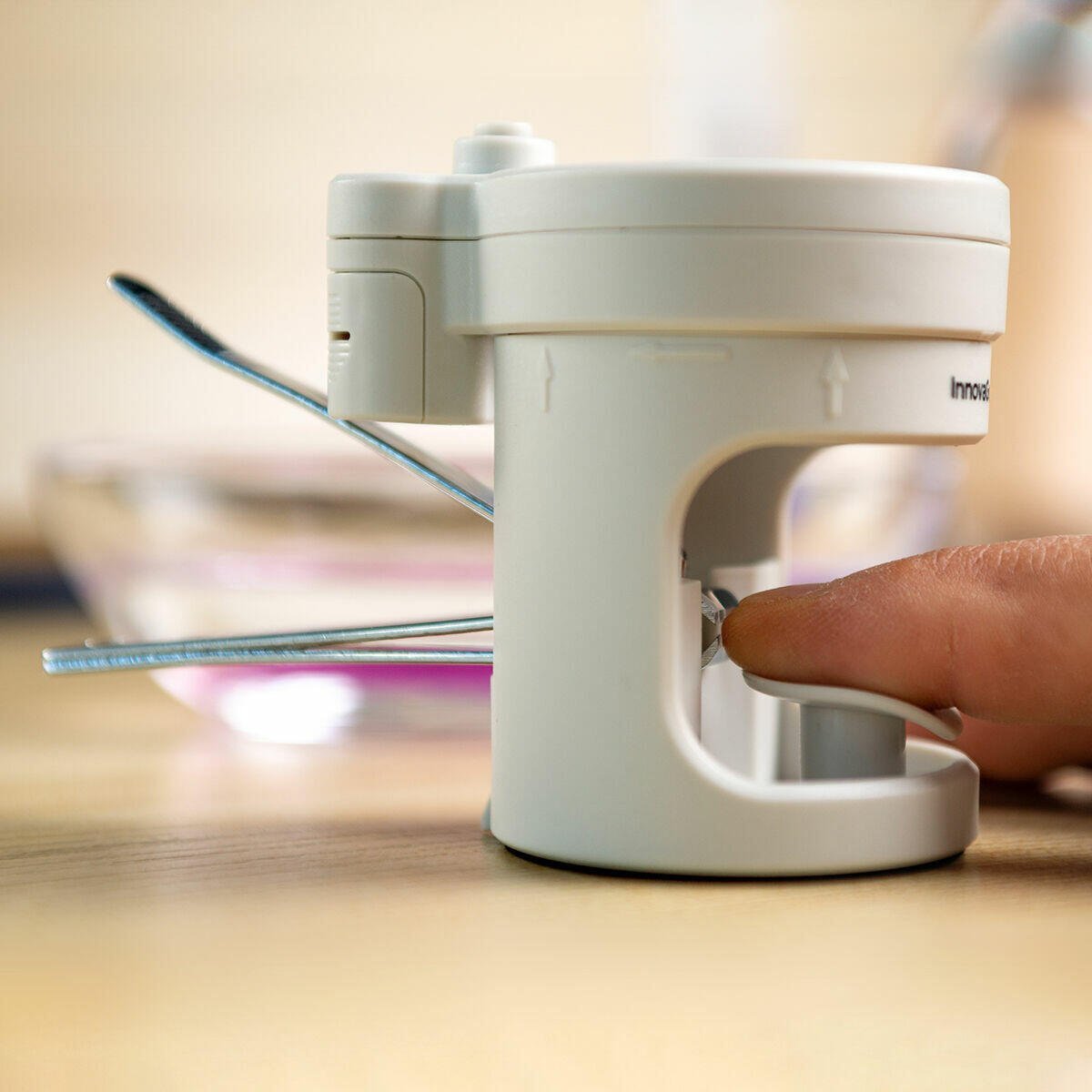 Cortaúñas con Luz LED, Lupa y Lima Clail Fujos - Producto de alta calidad para tu hogar - Imagen 3