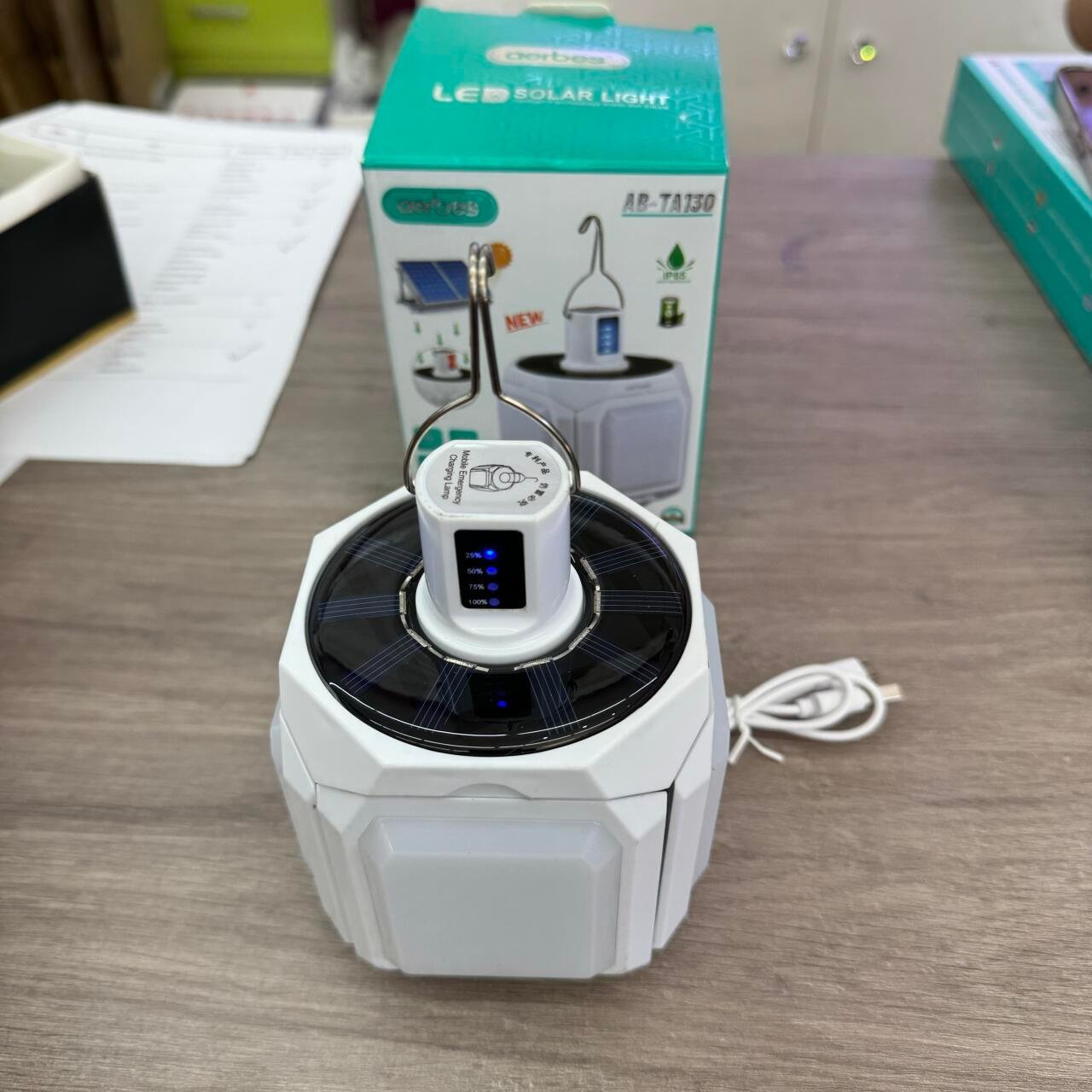 Lámpara solar desplegable y recargable - Producto de alta calidad para tu hogar - Imagen 3